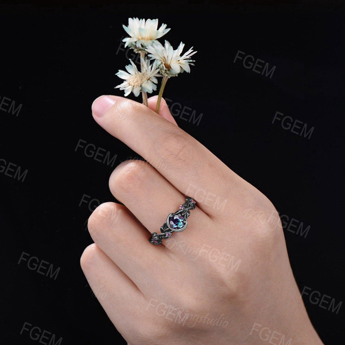 Color-Change Alexandrite Amethyst Black Gold Engagement Ring Moon Star Round Alexandrite Ring Nature Inspired Alexandrite Wedding Ring Women