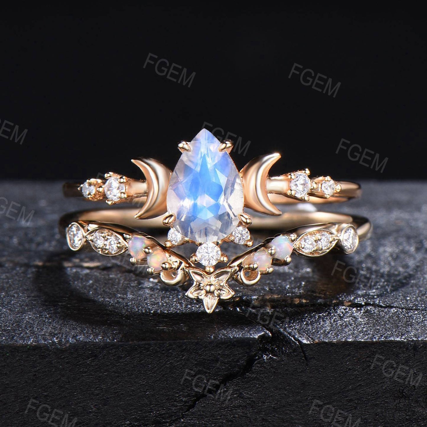 Vintage Teardrop Moonstone Ring Set Celestial Natural Moonstone Engagement Ring 14K Gold Floral Bridal Ring Crescent Moon Moissanite Ring
