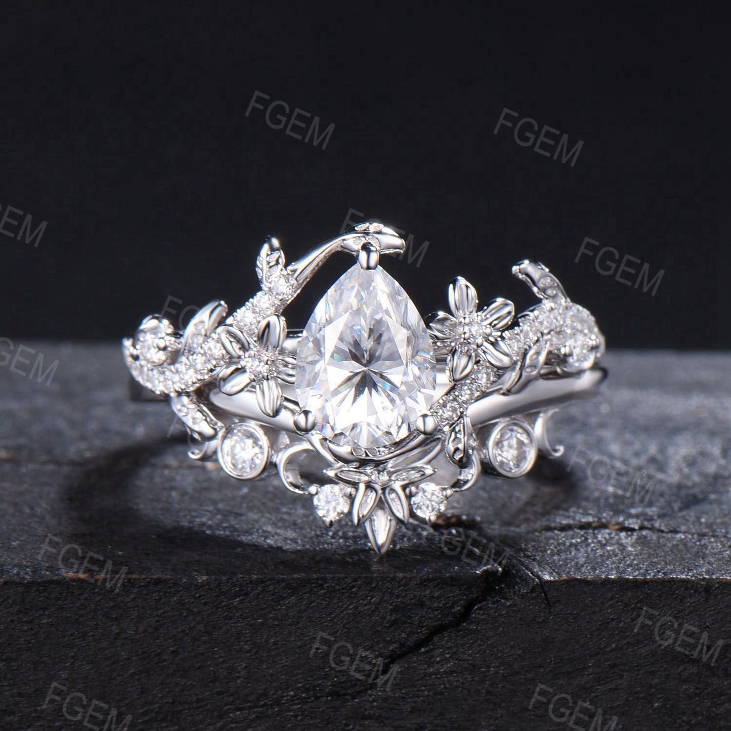 Flower Pear Shaped Moissanite Engagement Ring Set Cluster Moissanite Diamond Floral Wedding Ring Gold Celtic Knot Bridal Set Proposal Gifts