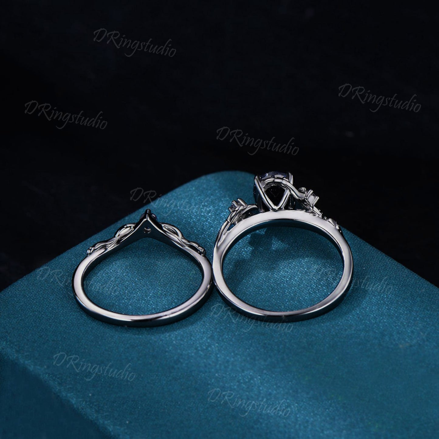 Black Gold Engagement Ring 1.5CT Oval Nature Inspired Starry Sky Galaxy Blue Sandstone Wedding Ring Set Cluster Blue Sapphire Bridal Sets