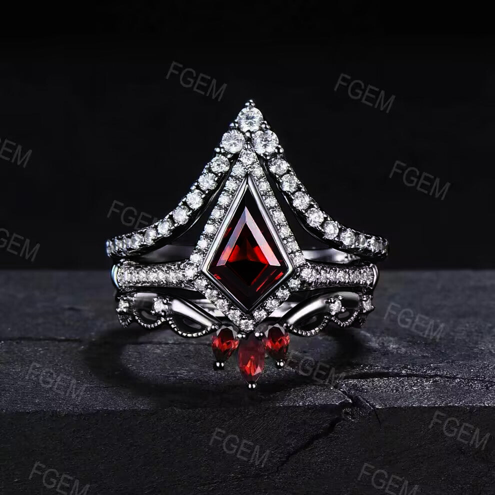 Kite Cut Natural Red Garnet Halo Engagement Ring Set 10K White Gold Moissanite Garnet Bezel Wedding Bridal Set Unique Anniversary Gift Women