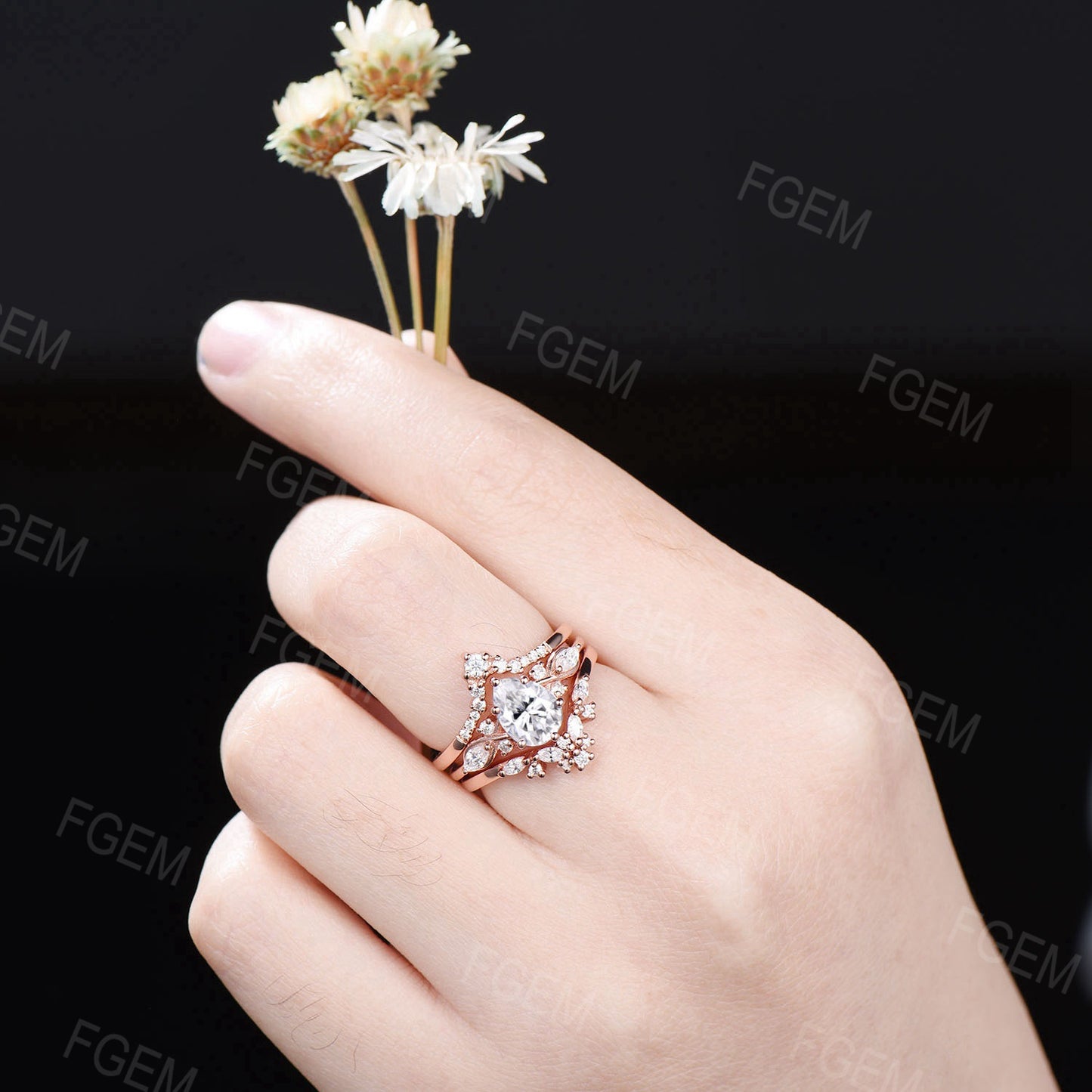 Vintage 1.25CT Pear Shaped Moissanite Engagement Ring Set Art Deco Crown Cluster Rose Gold Ring Women Unique Diamond Wedding Ring Set