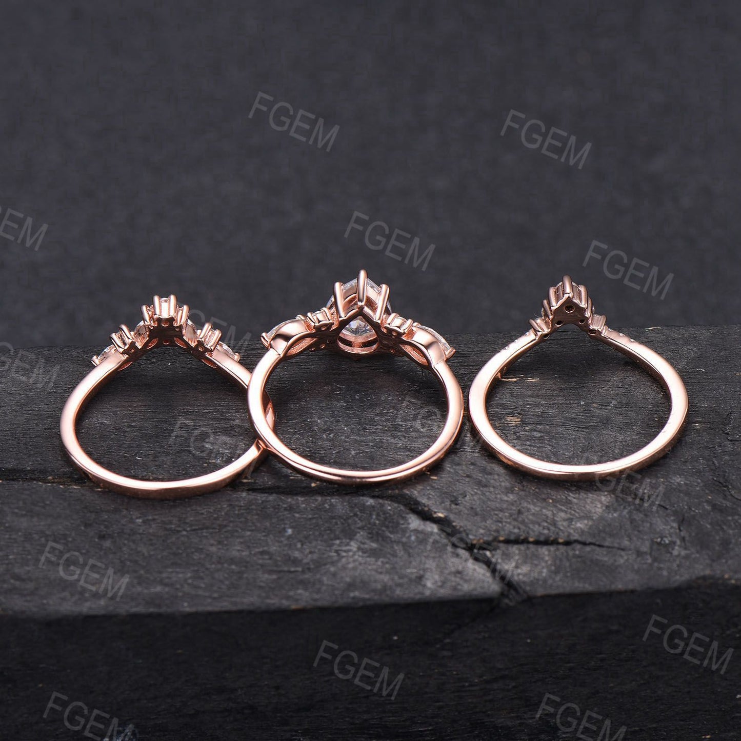Vintage 1.25CT Pear Shaped Moissanite Engagement Ring Set Art Deco Crown Cluster Rose Gold Ring Women Unique Diamond Wedding Ring Set