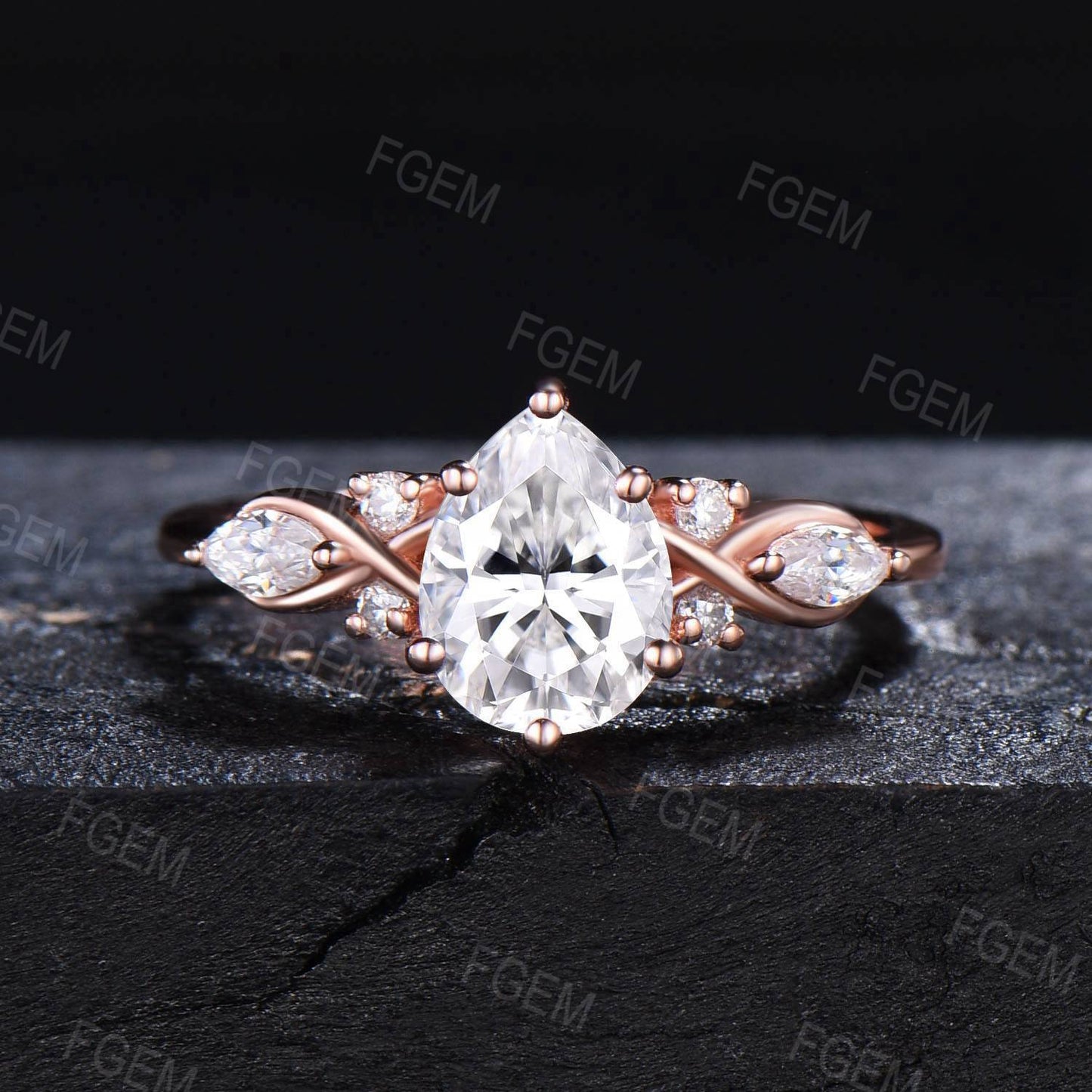 Vintage 1.25CT Pear Shaped Moissanite Engagement Ring Set Art Deco Crown Cluster Rose Gold Ring Women Unique Diamond Wedding Ring Set