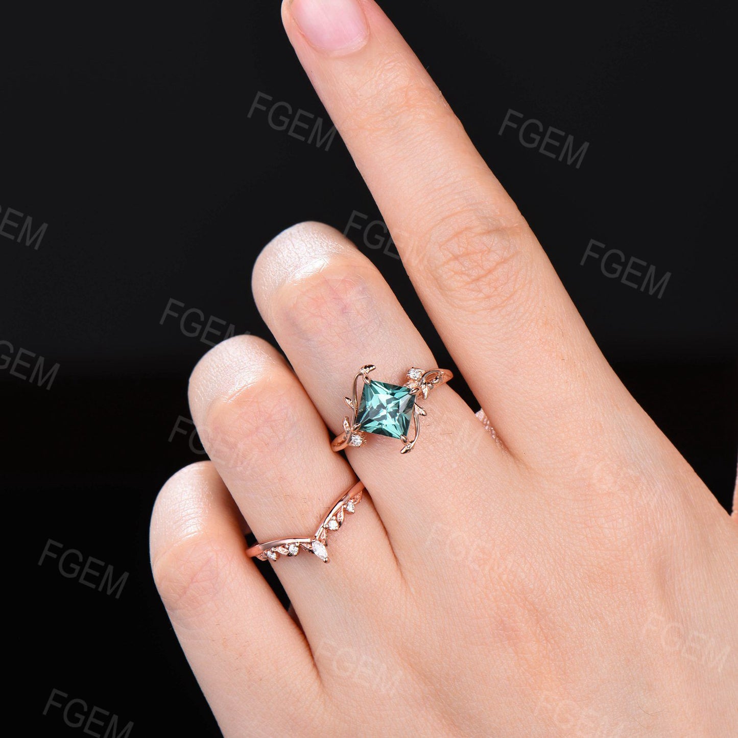 Nature Inspired Green Sapphire Moissanite Ring Set 7mm Princess Cut Green Blue Montana Teal Sapphire Branch Leaf Engagement Ring Anniversary Gift for Women