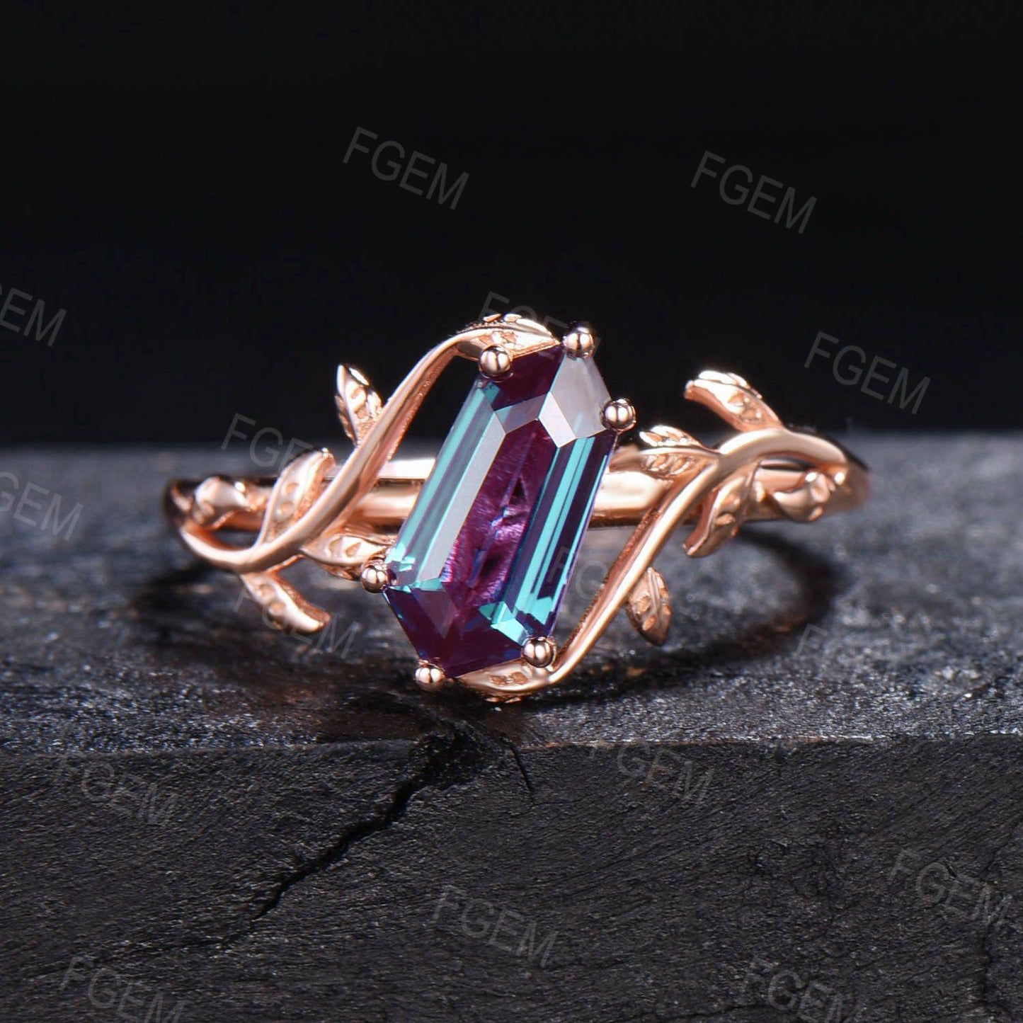 Vintage Alexandrite Engagement Ring Branch Leaf Shield Shape Alexandrite Wedding Ring Nature Style Alexandrite Solitaire Ring Proposal Gifts