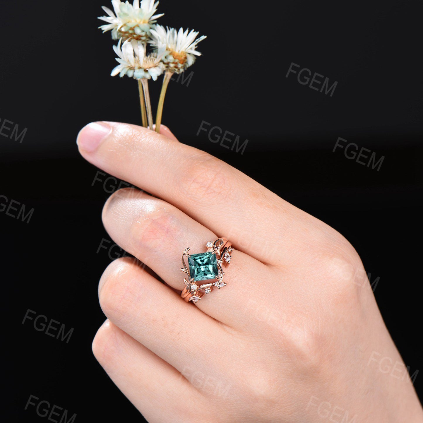 Nature Inspired Green Sapphire Moissanite Diamond Ring Set 7mm Princess Cut Green Blue Montana Teal Sapphire Branch Leaf Engagement Ring for Women