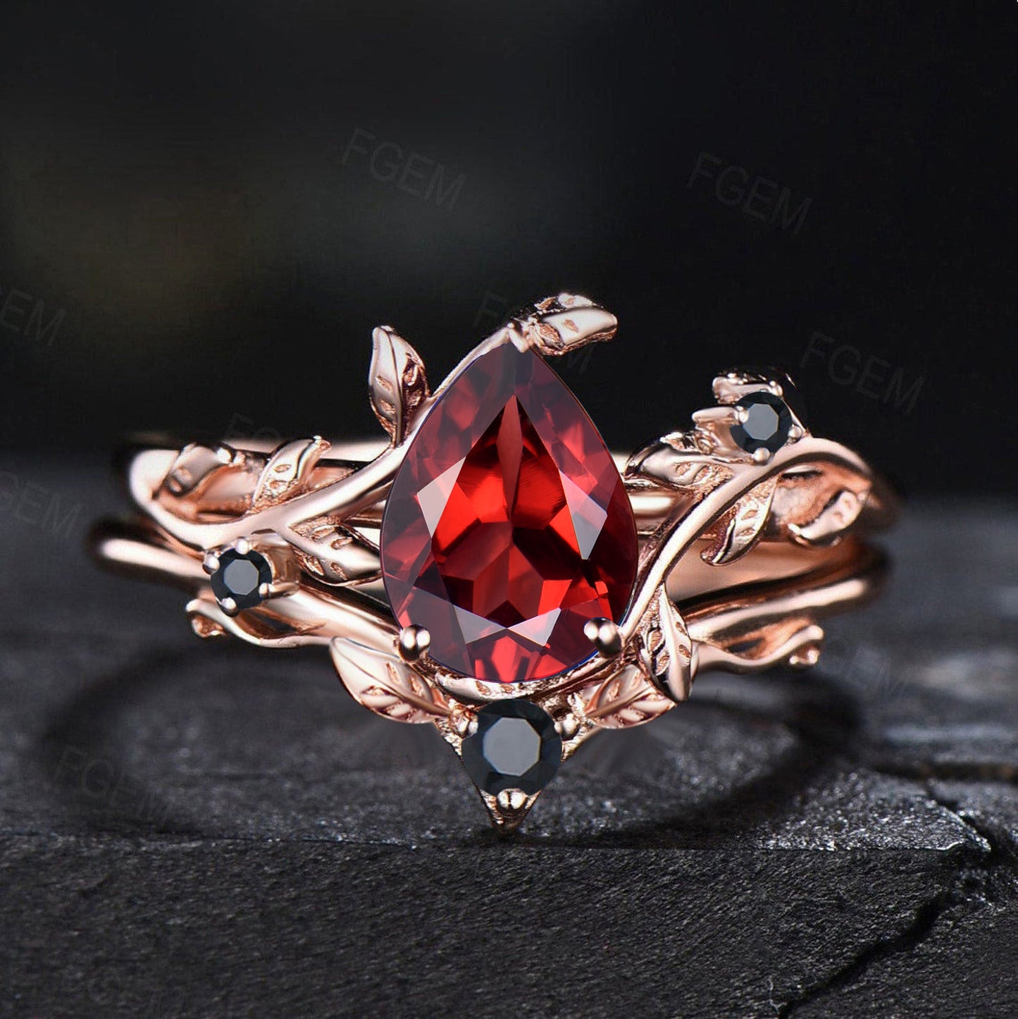 Natural Garnet and Black Diamond Bridal Rings 1.25ct Pear Shaped Red Garnet Engagement Rings Vintage Antique Art Deco Black Spinel Nature Wedding Ring Set