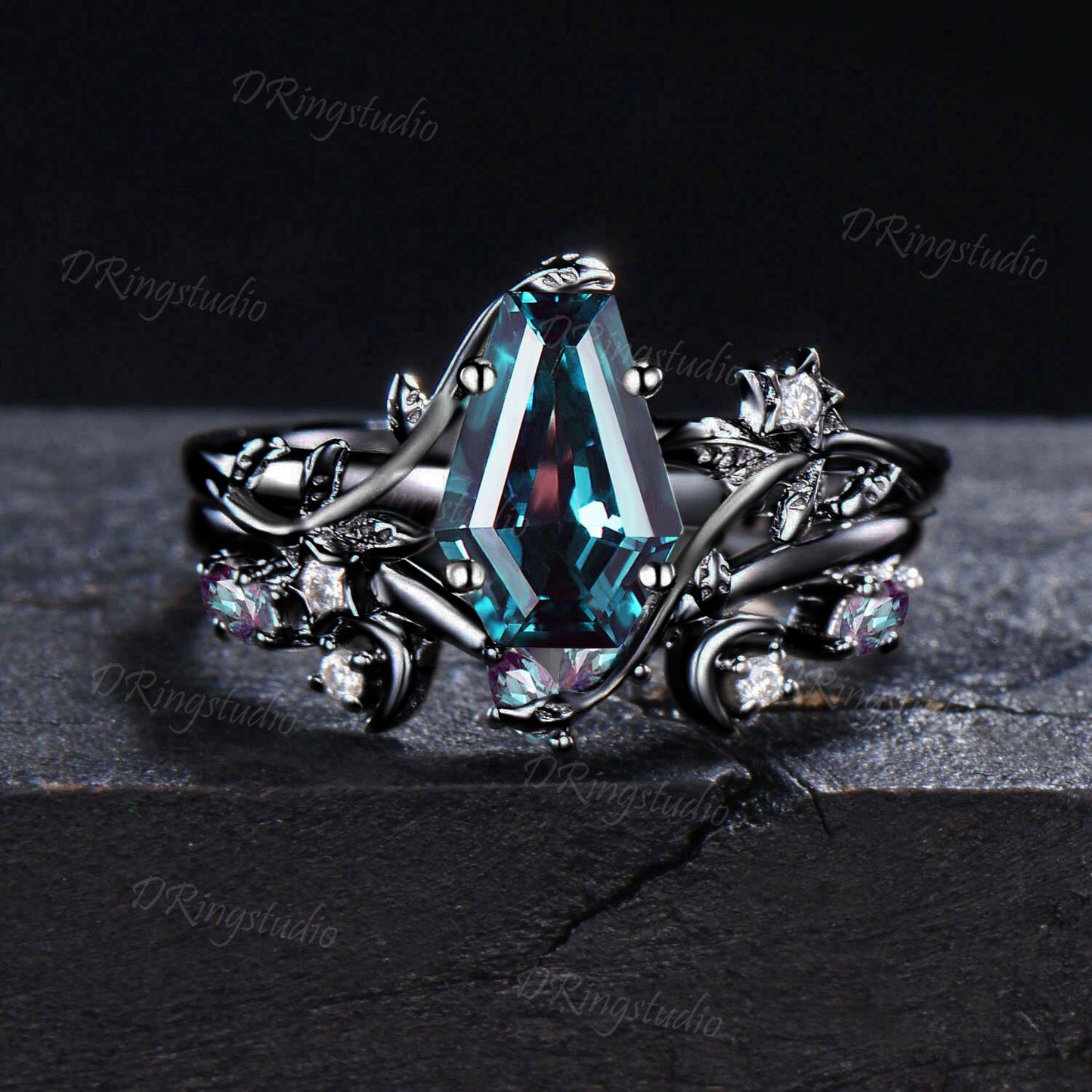 Princess Cut Alexandrite Engagement Ring Set Nature Inspired Black Gold Ring Moon Leaf Moissanite Wedding Ring Set