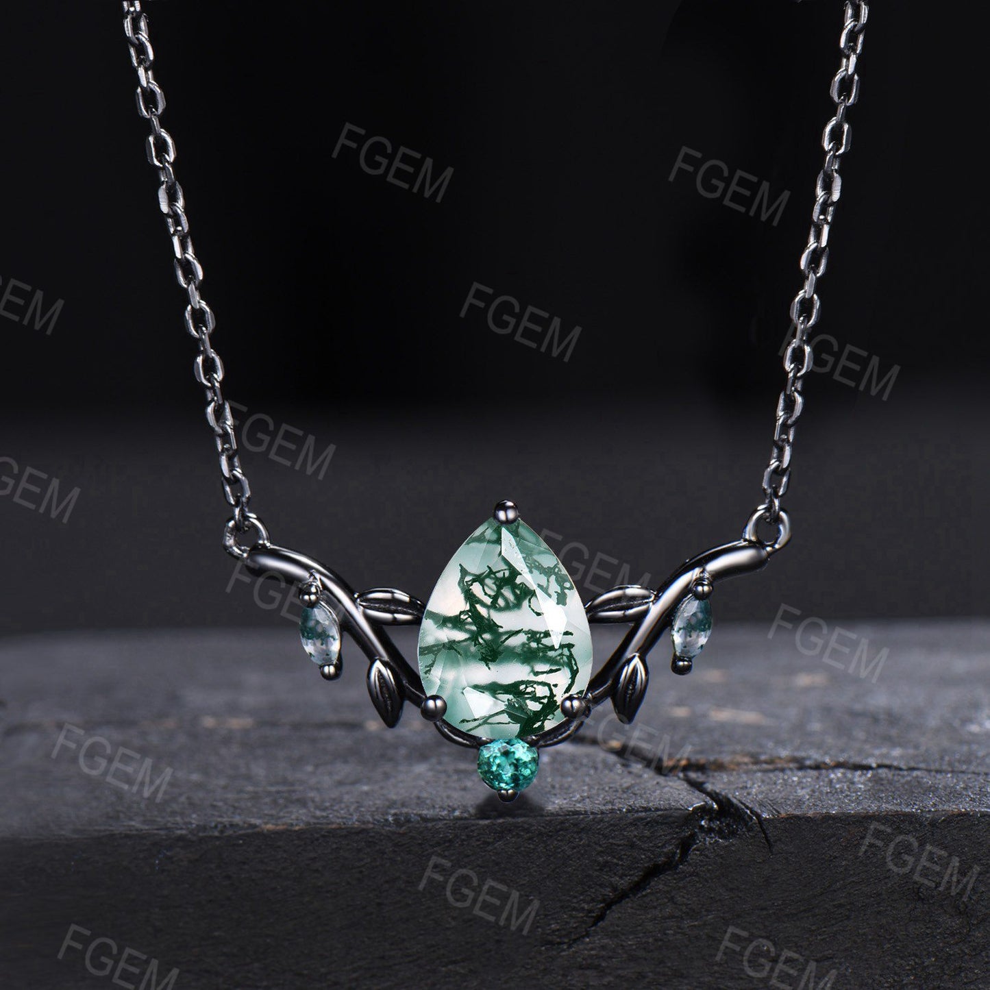 Teardrop Natural Moss Agate Necklace 14k/18k White Gold Necklace Vintage Leaf Vine Emerald Pendant Marquise Green Moss Necklace Women Gifts