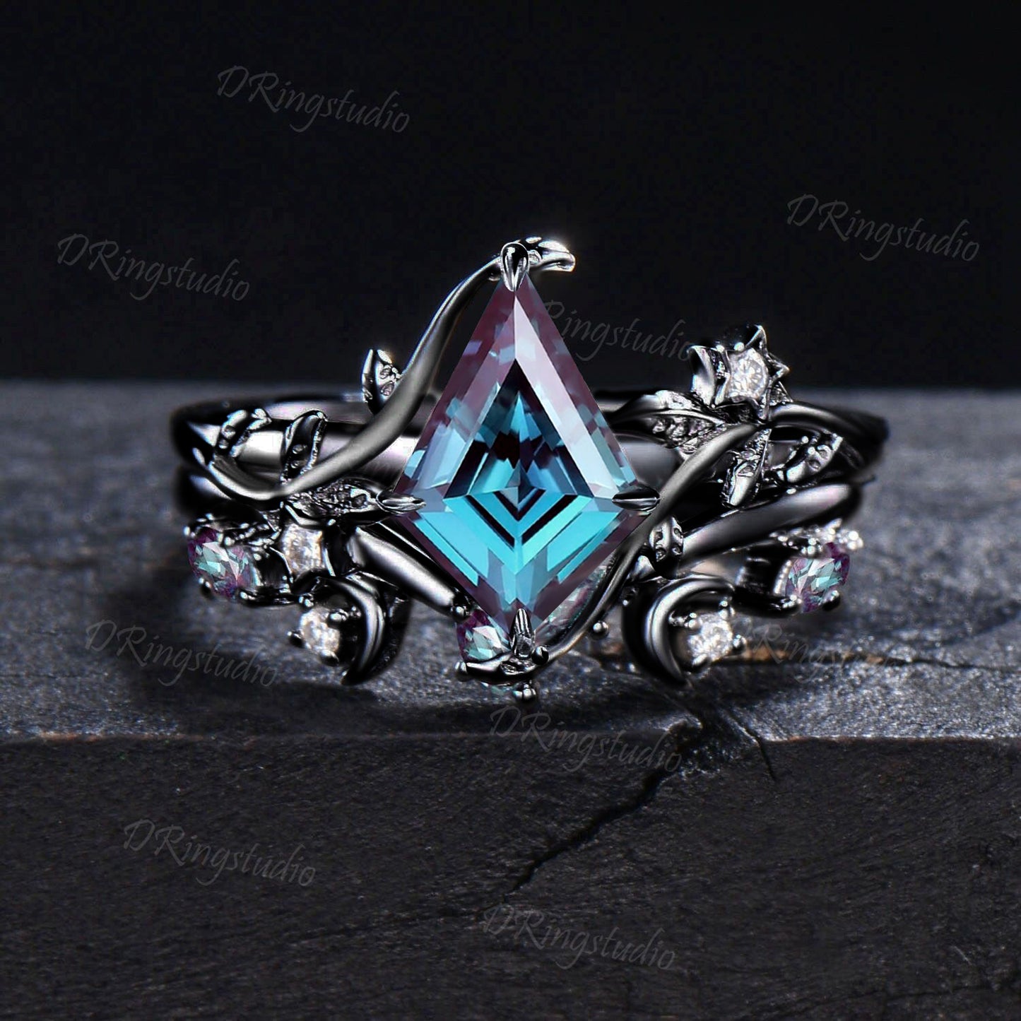 Princess Cut Alexandrite Engagement Ring Set Nature Inspired Black Gold Ring Moon Leaf Moissanite Wedding Ring Set