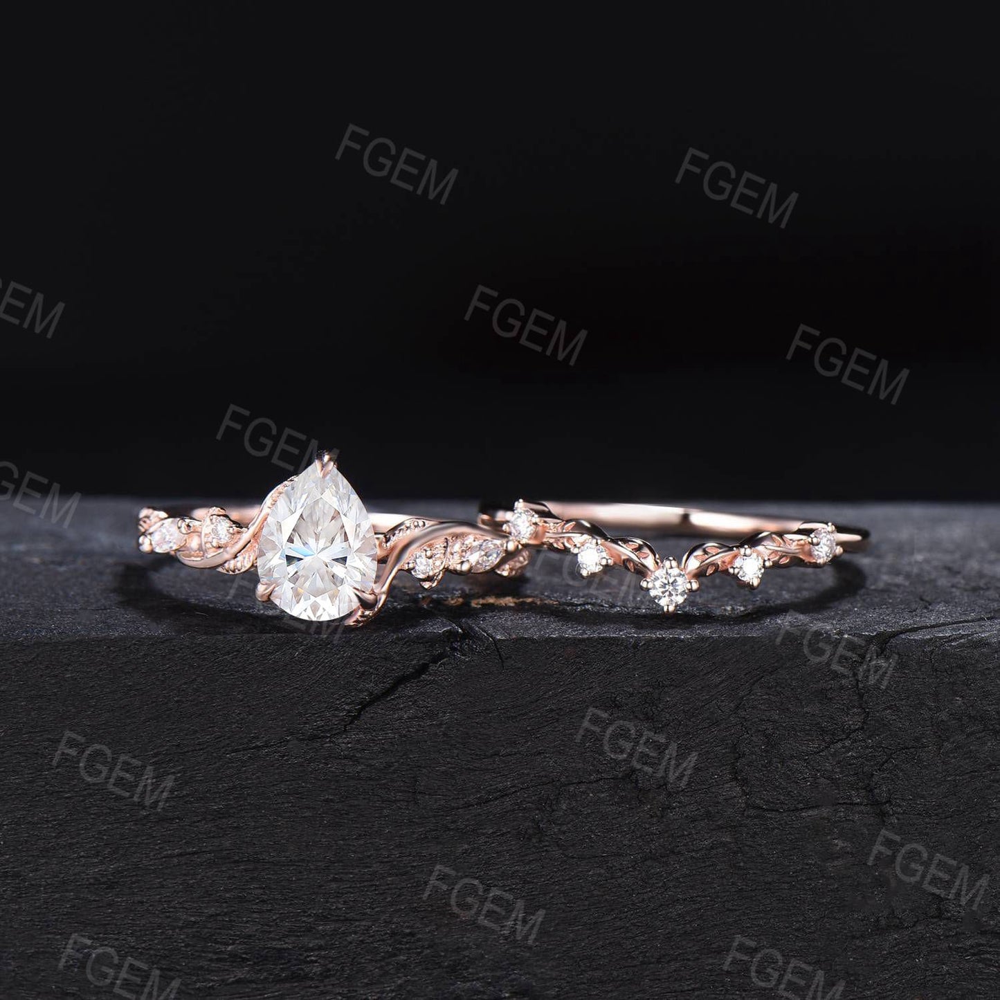 Vintage Pear Cut Diamond Engagement Ring Set 1.25 CTW Lab Grown Diamond IGI Certificate Wedding Ring for Women Unique Nature Inspired Diamond Ring