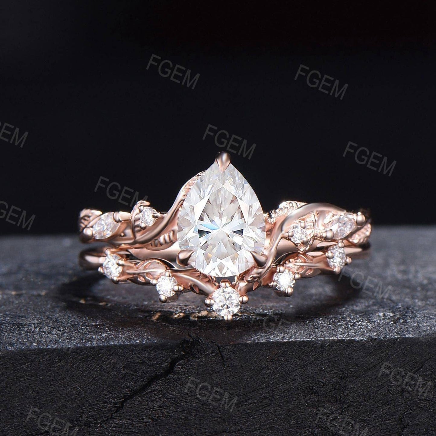 Vintage Pear Cut Diamond Engagement Ring Set 1.25 CTW Lab Grown Diamond IGI Certificate Wedding Ring for Women Unique Nature Inspired Diamond Ring
