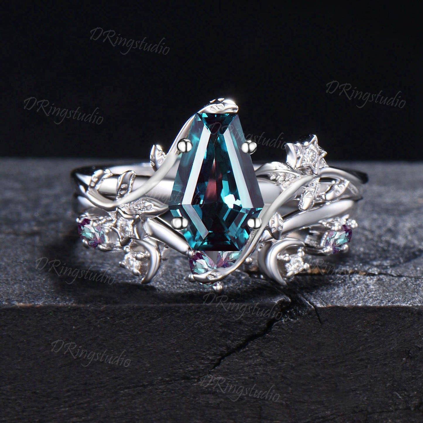 Princess Cut Alexandrite Engagement Ring Set Nature Inspired Black Gold Ring Moon Leaf Moissanite Wedding Ring Set