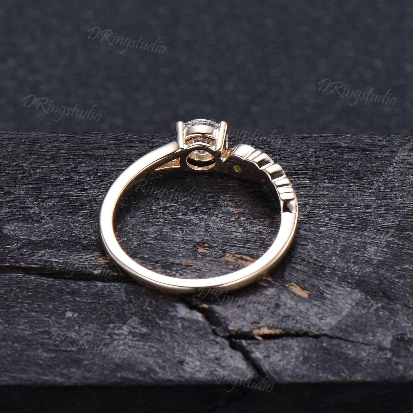 Unique Peacock Ring Round Cut Vintage Moissanite Engagement Ring Dainty Gold Peacock Feather Diamond Ring Bohemian Jewelry Gift for Women