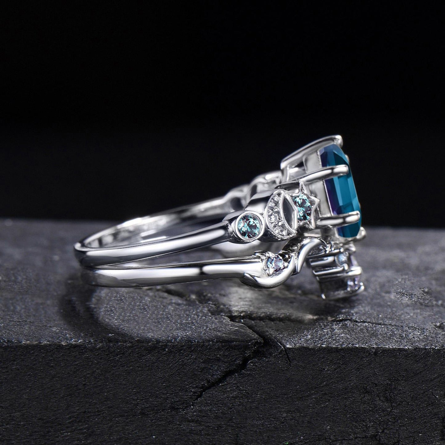 Unique Moon Star Alexandrite Wedding Ring Hexagon Cut Alexandrite Engagement Ring Crescent Moon 2pcs Bridal Ring Set Proposal Gift for Women
