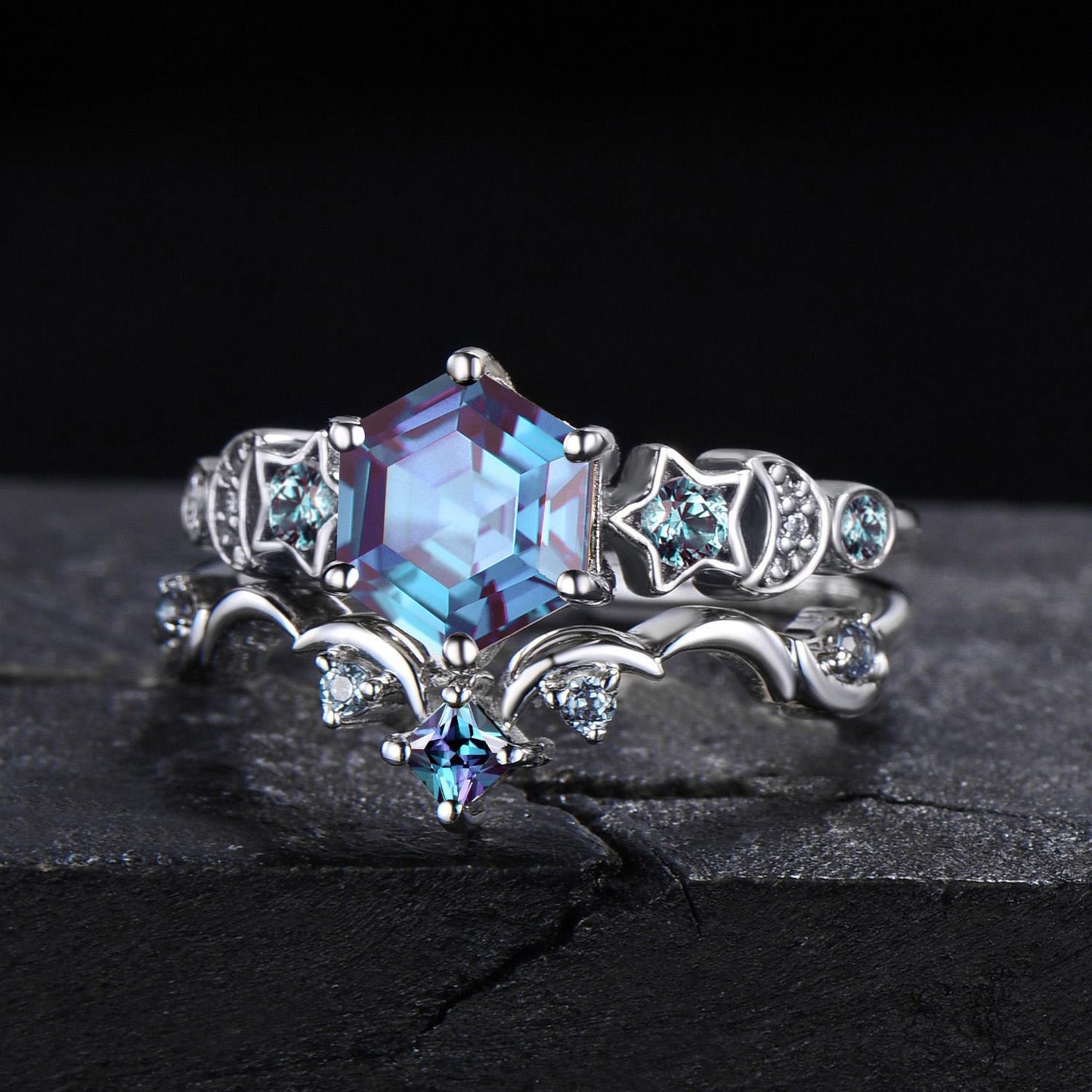 Unique Moon Star Alexandrite Wedding Ring Hexagon Cut Alexandrite Engagement Ring Crescent Moon 2pcs Bridal Ring Set Proposal Gift for Women