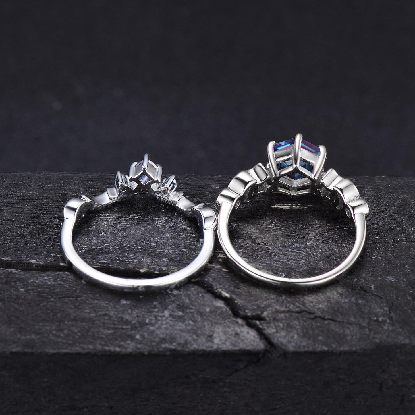 Unique Moon Star Alexandrite Wedding Ring Hexagon Cut Alexandrite Engagement Ring Crescent Moon 2pcs Bridal Ring Set Proposal Gift for Women