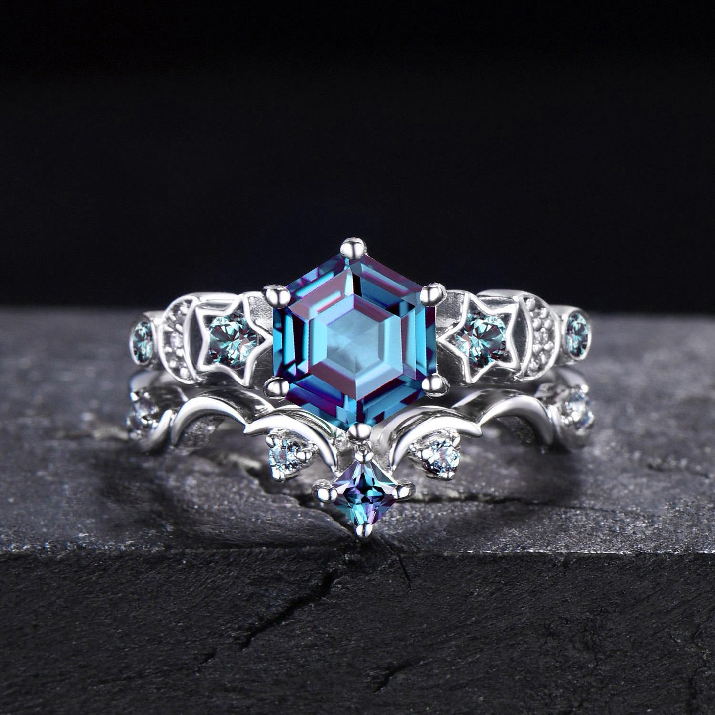 Unique Moon Star Alexandrite Wedding Ring Hexagon Cut Alexandrite Engagement Ring Crescent Moon 2pcs Bridal Ring Set Proposal Gift for Women