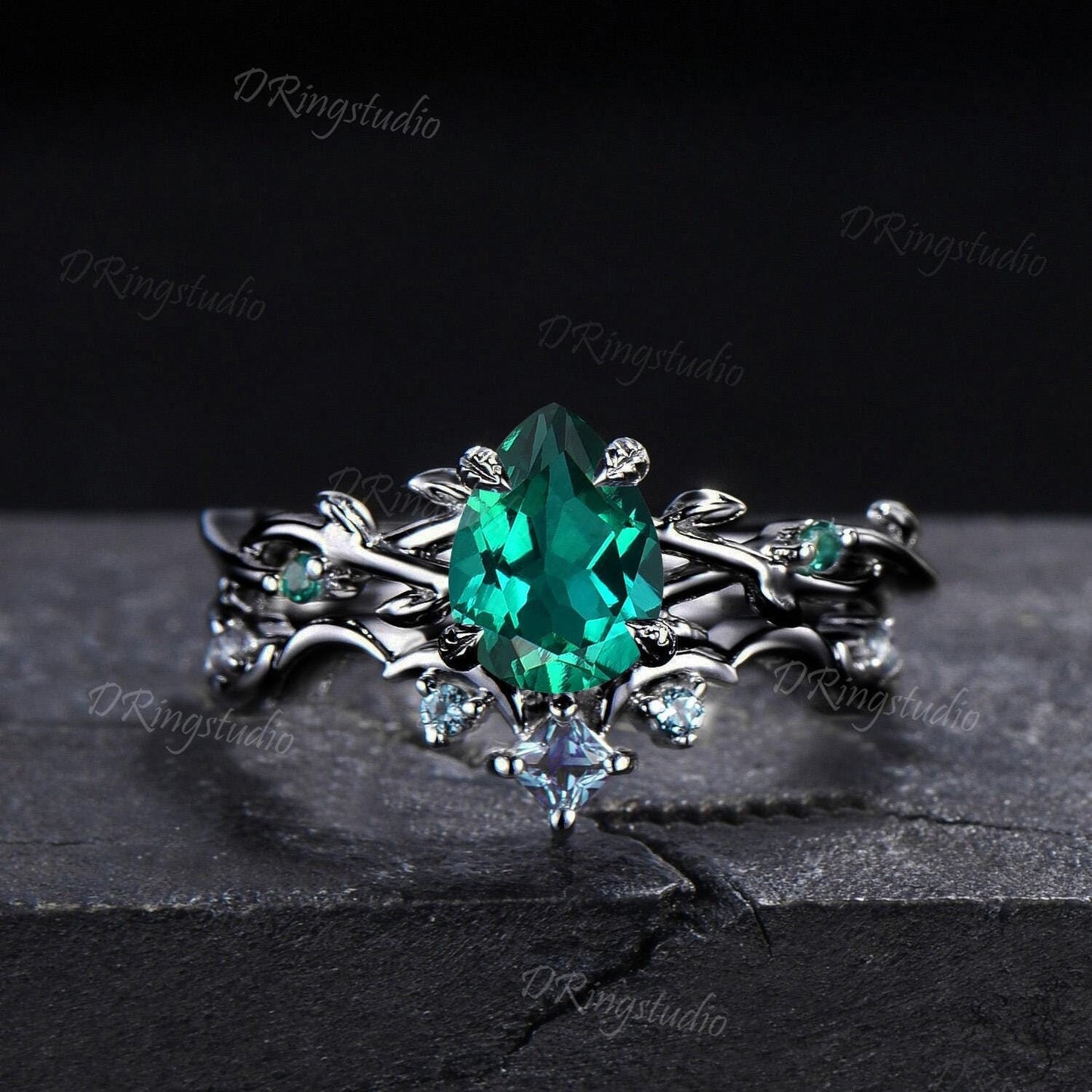 Black Twig Vine Green Emerald Engagement Ring Gothic Black Gold Emerald Bridal Ring Set Celestial Moon Alexandrite Wedding Ring Promise Gift