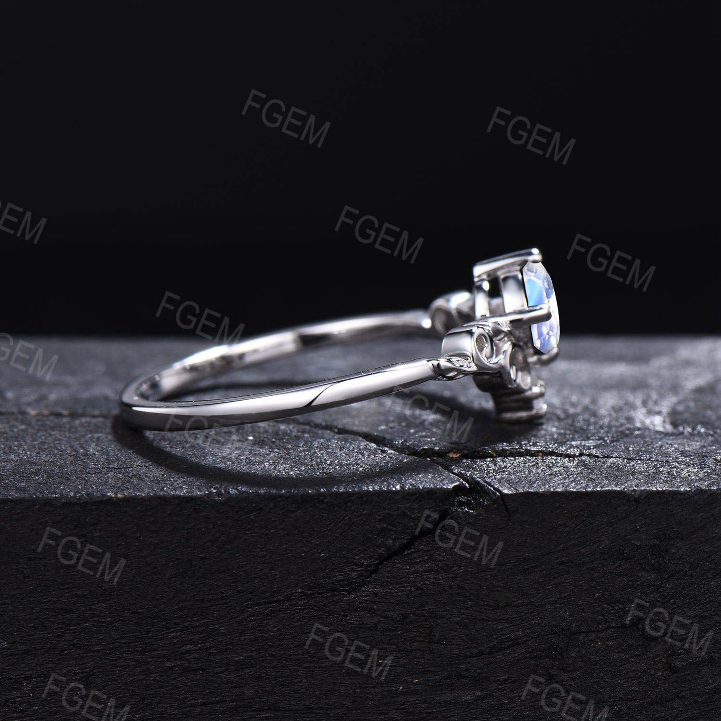 Vintage Pattern 5mm Round Cut Natural Moonstone Wedding Ring 10K White Gold Nature Inspired Leaf Branch Design Blue Moonstone Solitaire Ring