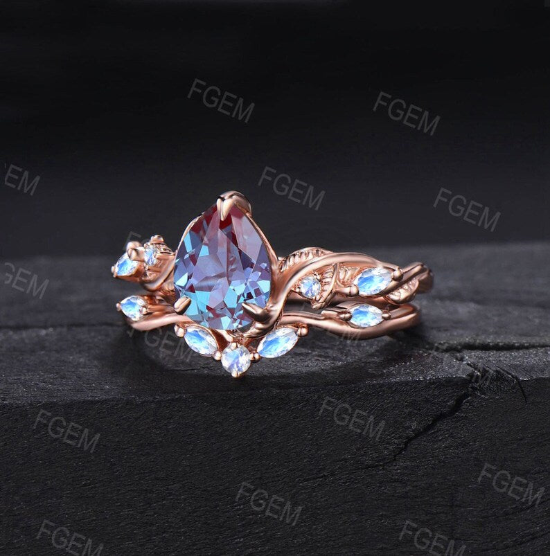 Nature Inspired Alexandrite Moonstone Bridal Set 1.25ct Pear Cut Color-Change Alexandrite Engagement Ring Twist Vine Moonstone Proposal Ring