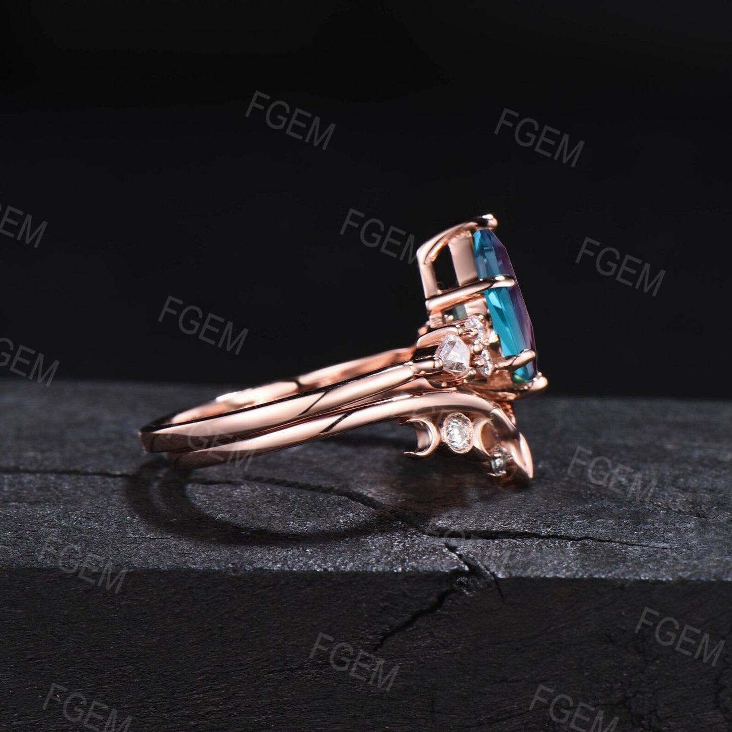 Kite Cut Blue Sapphire Engagement Ring Set Vintage 14K Rose Gold Celtic Alexandrite Bridal Set Unique Promise Ring September Birthstone Gift