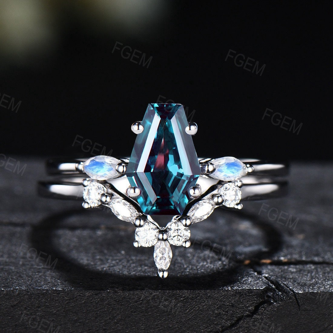Coffin Shaped Alexandrite Ring Set for Women Long Hexagon Alexandrite Engagement Ring Marquise Cut Moonstone Moissanite Vintage Wedding Ring