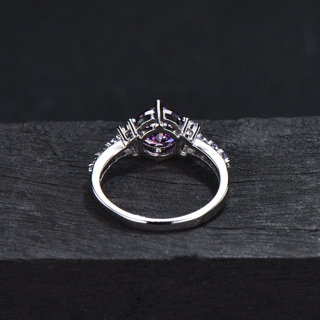 Sterling Silver Round Cut Color-Change Alexandrite Engagement Ring For Women with Purple Amethyst Ring June Birthstone Jewelry Birthday Gift