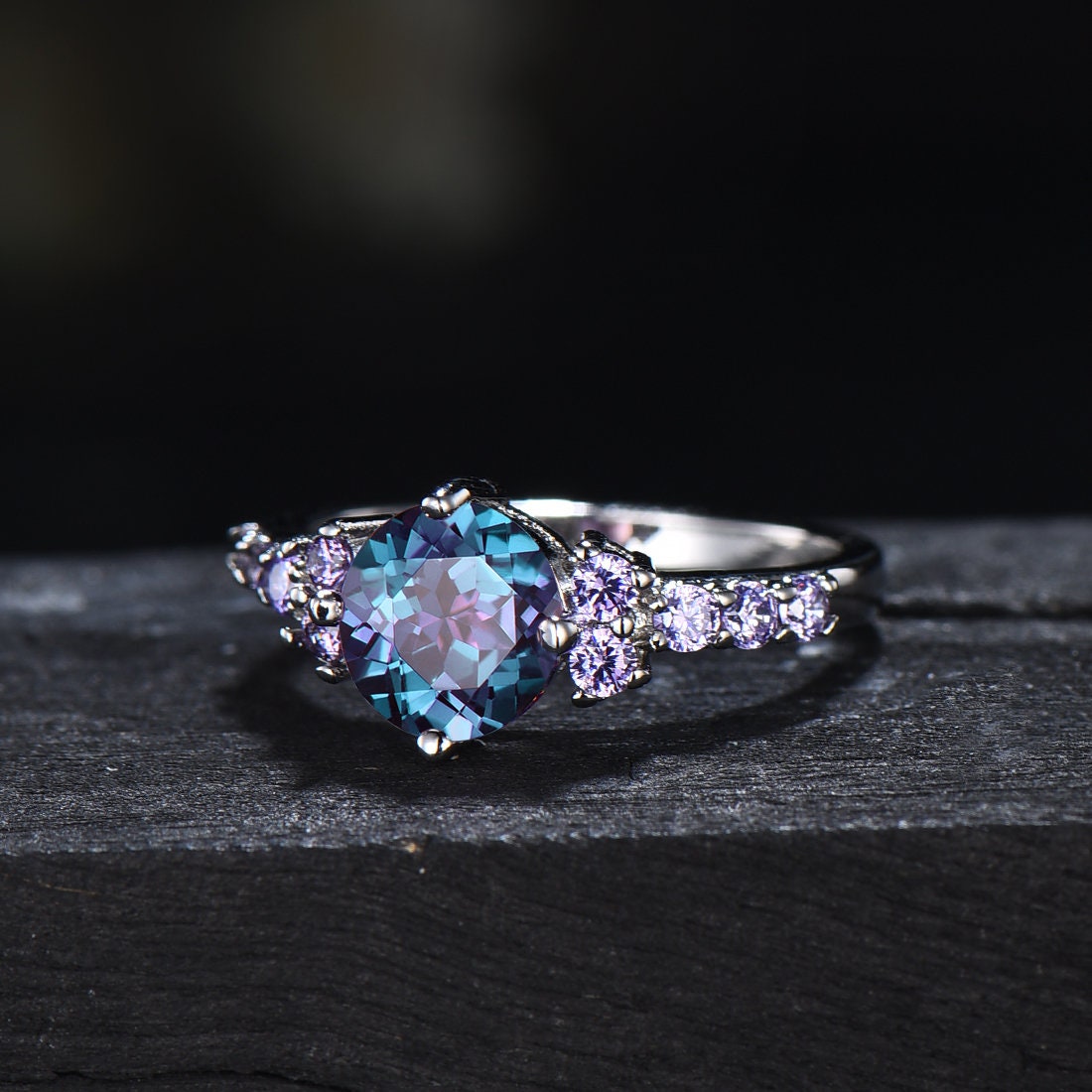 Sterling Silver Round Cut Color-Change Alexandrite Engagement Ring For Women with Purple Amethyst Ring June Birthstone Jewelry Birthday Gift