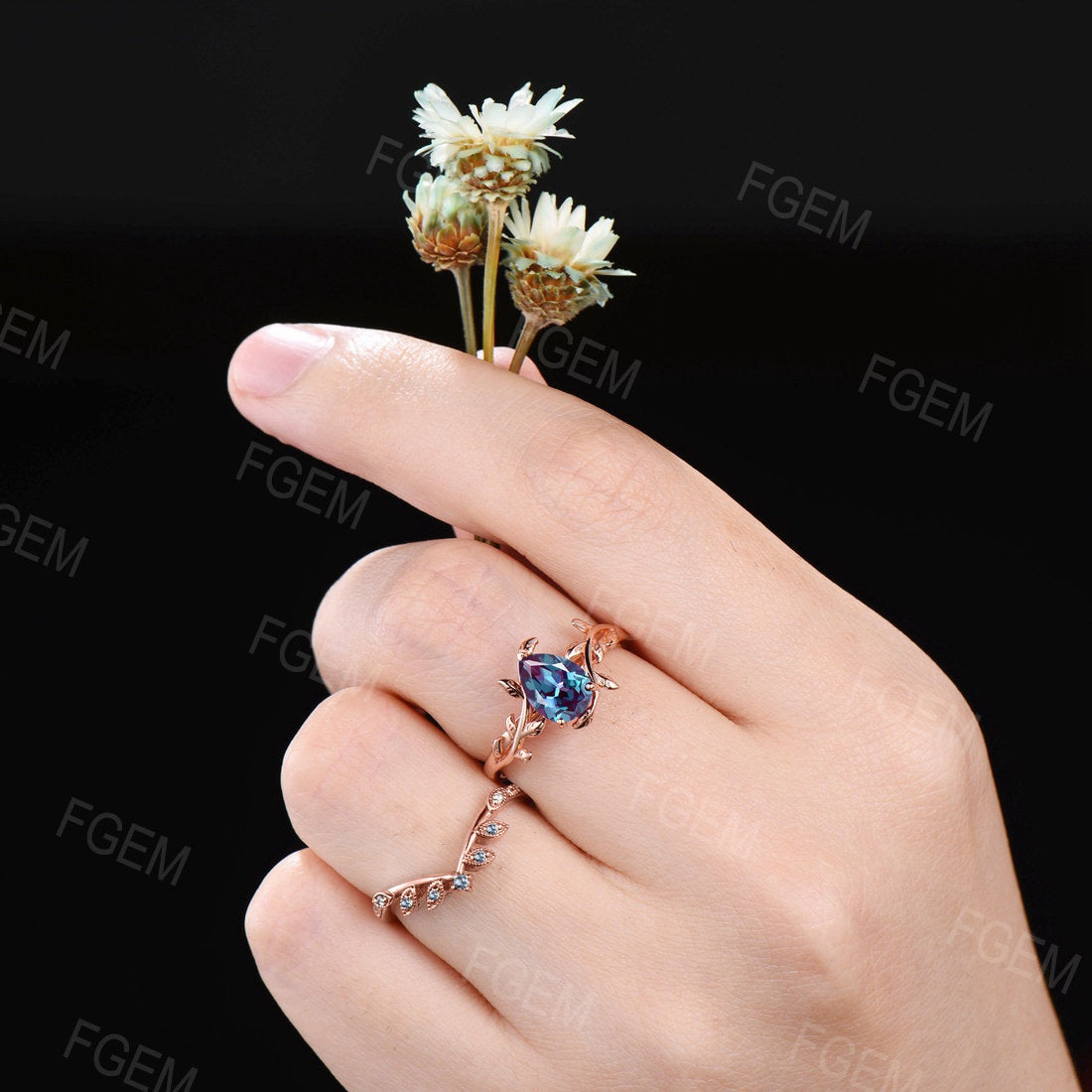 Nature Inspired Alexandrite Engagement Ring Set 10K/14K/18K Rose Gold 1.25ct Pear Shaped Leaf Solitaire Ring Alexandrite Leaves Wedding Ring
