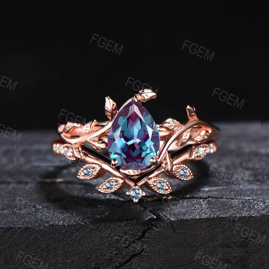 Nature Inspired Alexandrite Engagement Ring Set 10K/14K/18K Rose Gold 1.25ct Pear Shaped Leaf Solitaire Ring Alexandrite Leaves Wedding Ring