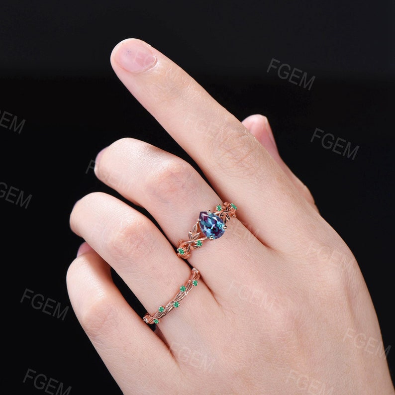 Nature Inspired Alexandrite Leaf Engagement Ring Set 1.25ct Pear Shaped Color-Change Alexandrite Ring Cluster Green Emerald Branch Ring Set