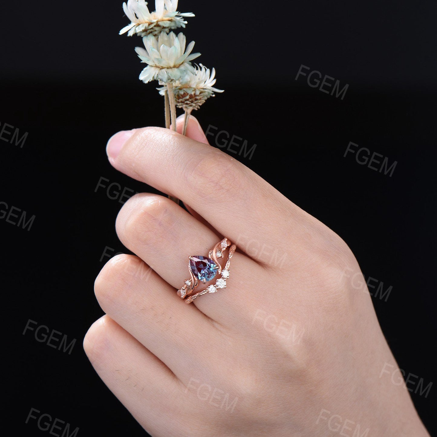 Twig Alexandrite Engagement Ring Set June Birthstone 1.25ct Pear Color-Change Alexandrite Ring Moissanite Vine Leaves Twisted Wedding Ring