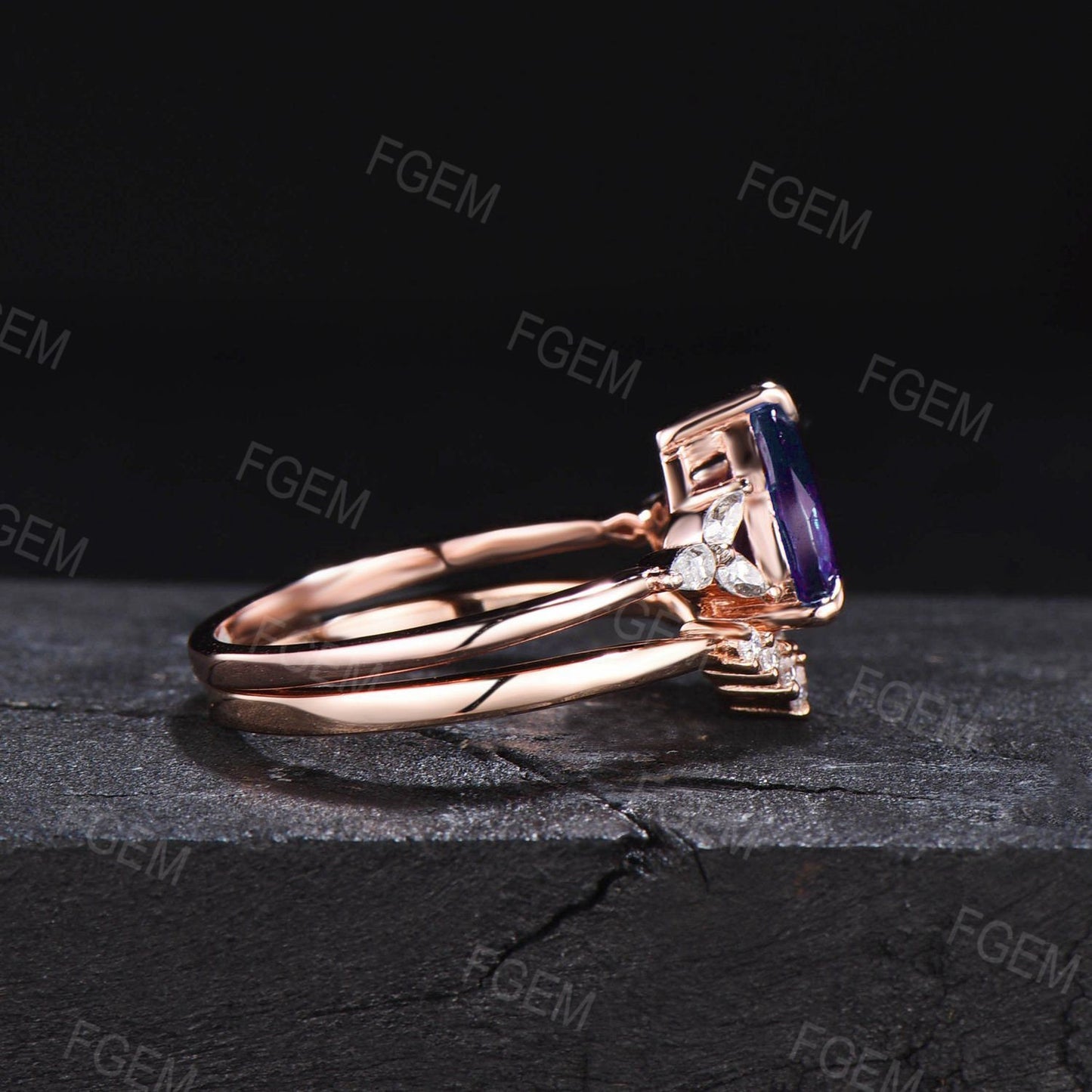 1.25ct Pear Shaped Alexandrite Ring Set June Birthstone Wedding Ring Alexandrite Cluster Engagement Ring Unique Birthday/Promise Gift Women