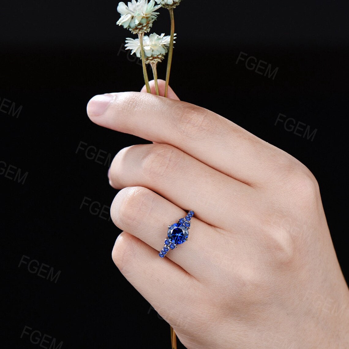 Sterling Silver Blue Sapphire Engagement Ring Vintage 7mm Round Cut Sapphire Wedding Ring September Birthstone Platinum Promise Ring Women
