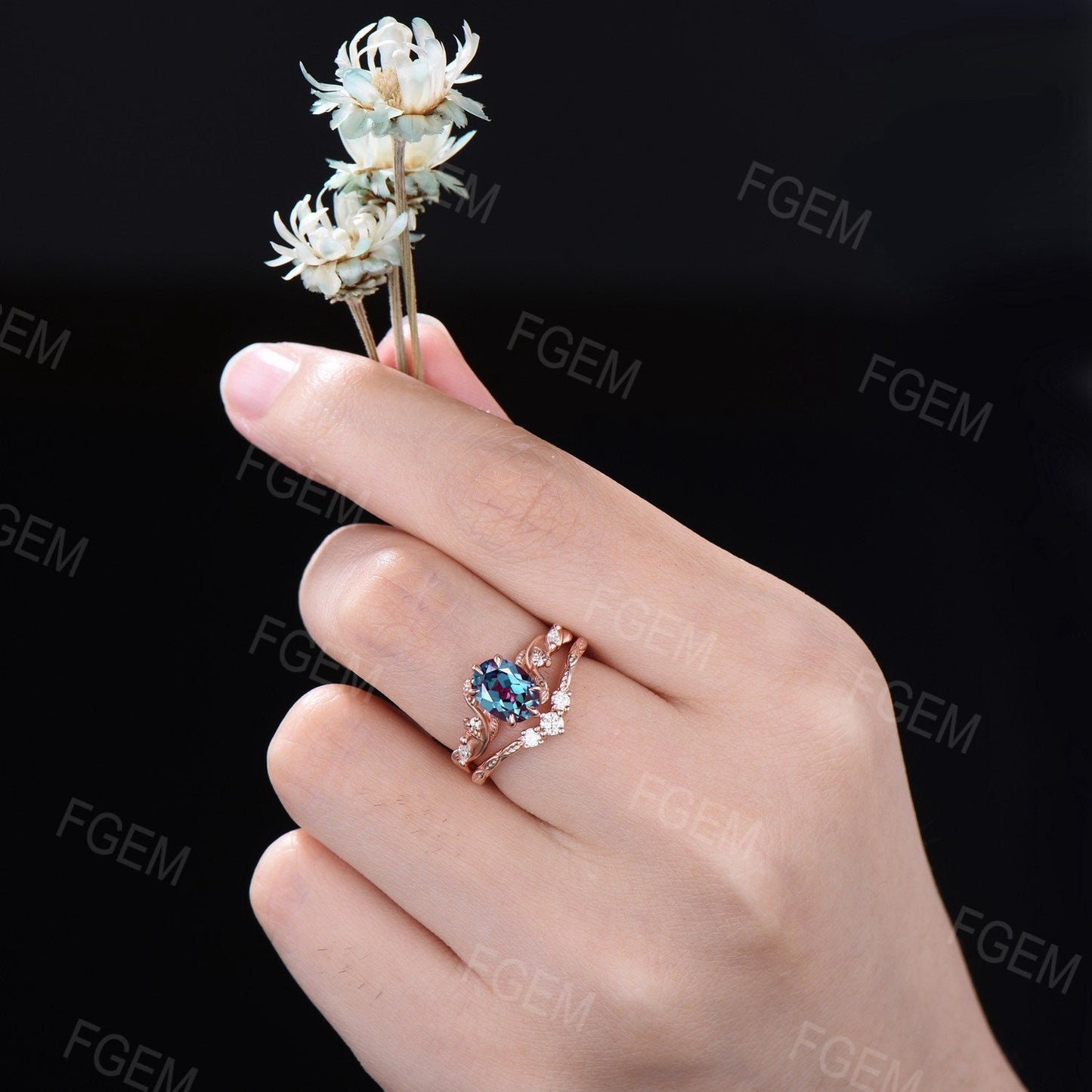 Nature Inspired Alexandrite Ring Set 1.5ct Oval Cut Color-Change Alexandrite Engagement Ring Leaf Ring Set Moissanite Vine Wedding Ring Gift