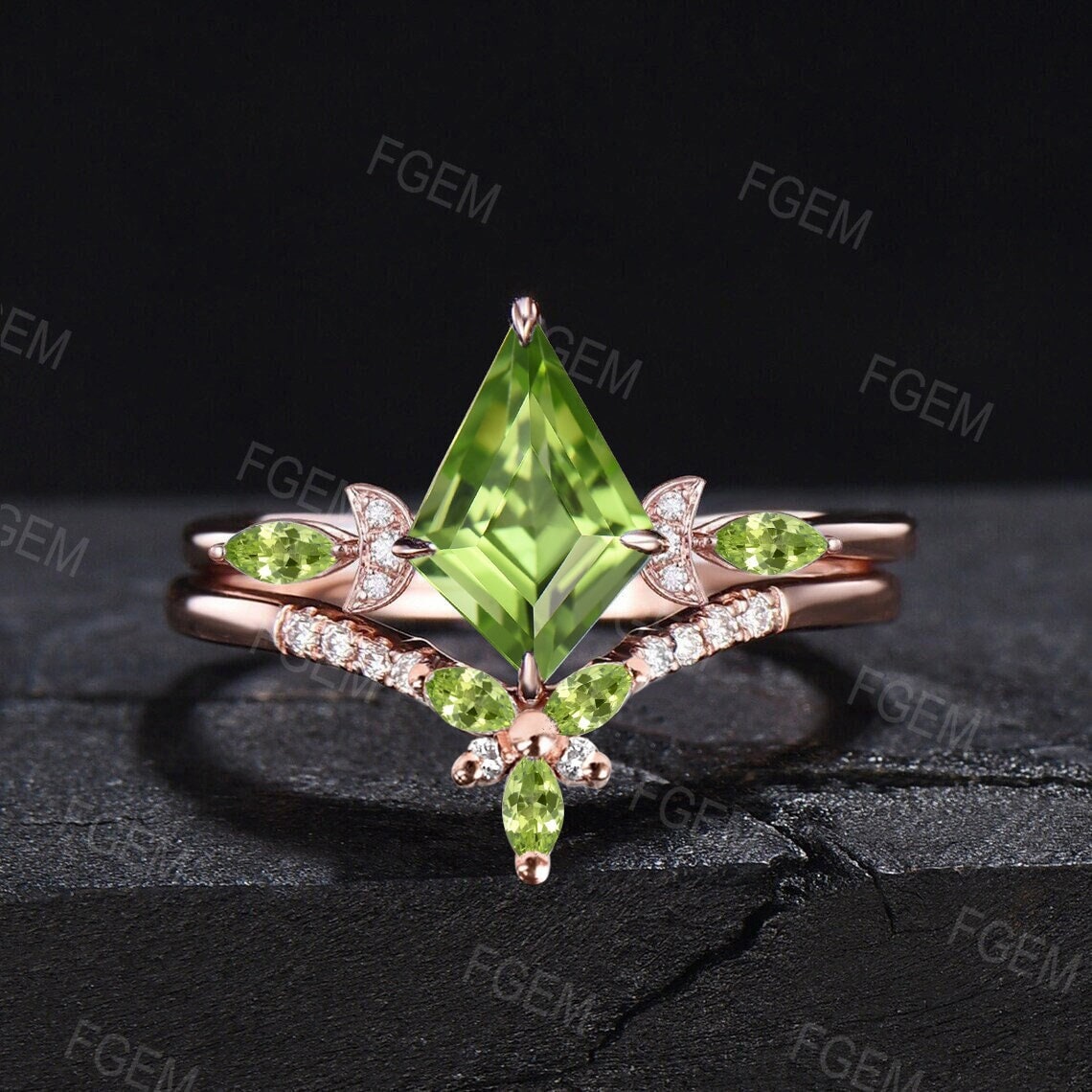 Natural Peridot Ring Kite Bridal Set Moon Engagement Ring Crescent Moon Ring August Birthstone Promise Ring Moissanite Peridot Wedding Ring