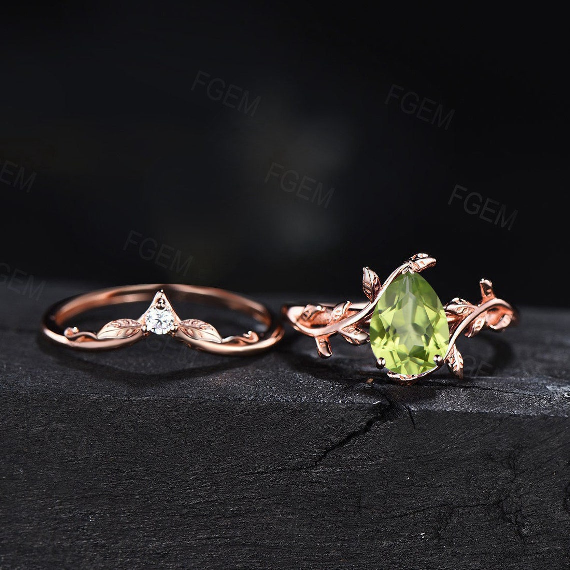 Natural Peridot Ring 1.25ct Pear Shaped Green Gemstone Fine Jewelry Dainty Branch And Leaves Peridot Ring Set Unique Nature Engagement Rings