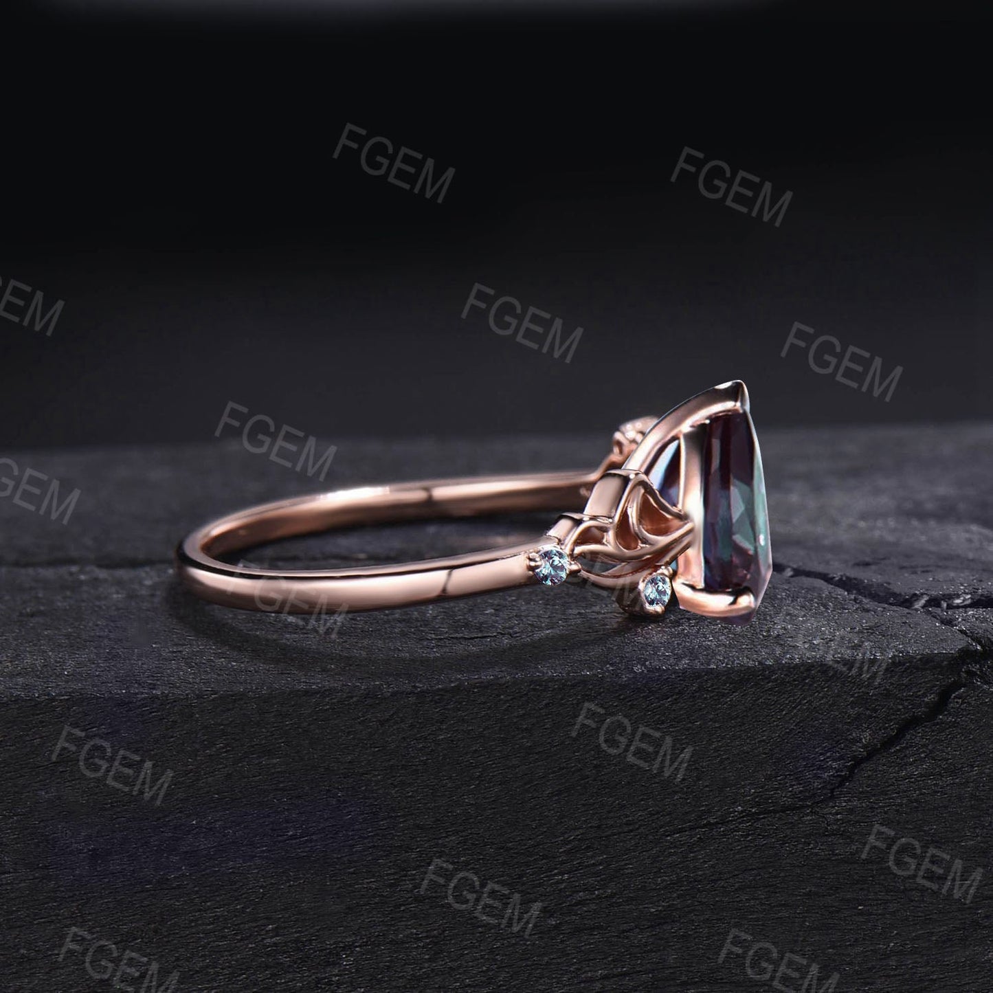 Sailor Moon Inspired Engagement rings 1.25ct Pear Alexandrite rings 10k rose gold Bowknot Engagement Ring Alexandrite Cluster Wedding Rings