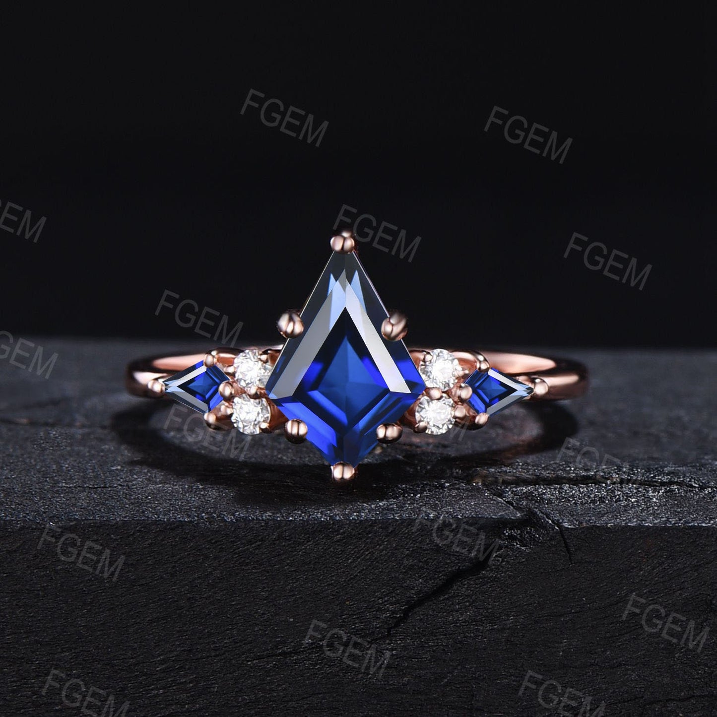 Kite Cut Blue Sapphire Moissanite Engagement Ring Set Vintage Kite Bridal Set September Birthstone Wedding Ring Blue Gemstone Ring for Women
