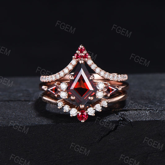Kite Cut Natural Garnet Moissanite Engagement Ring Set Red Gemstone Ring 10K Rose Gold January Birthstone Wedding Ring Vintage Promise Ring