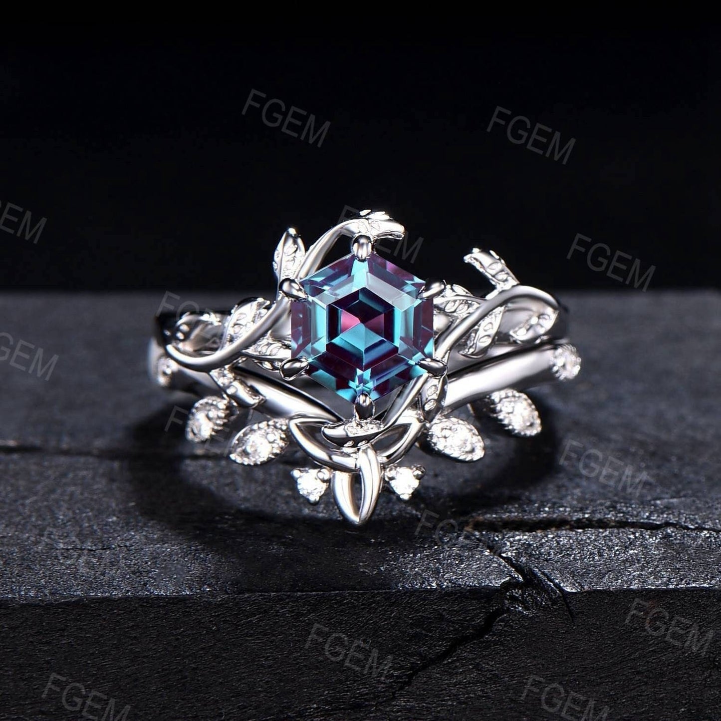 Nature Inspired Alexandrite Solitaire Ring Set 1ct Hexagon Color-Change Alexandrite Engagement Rings Leaf Vine Celtic Knot Bridal Ring Set