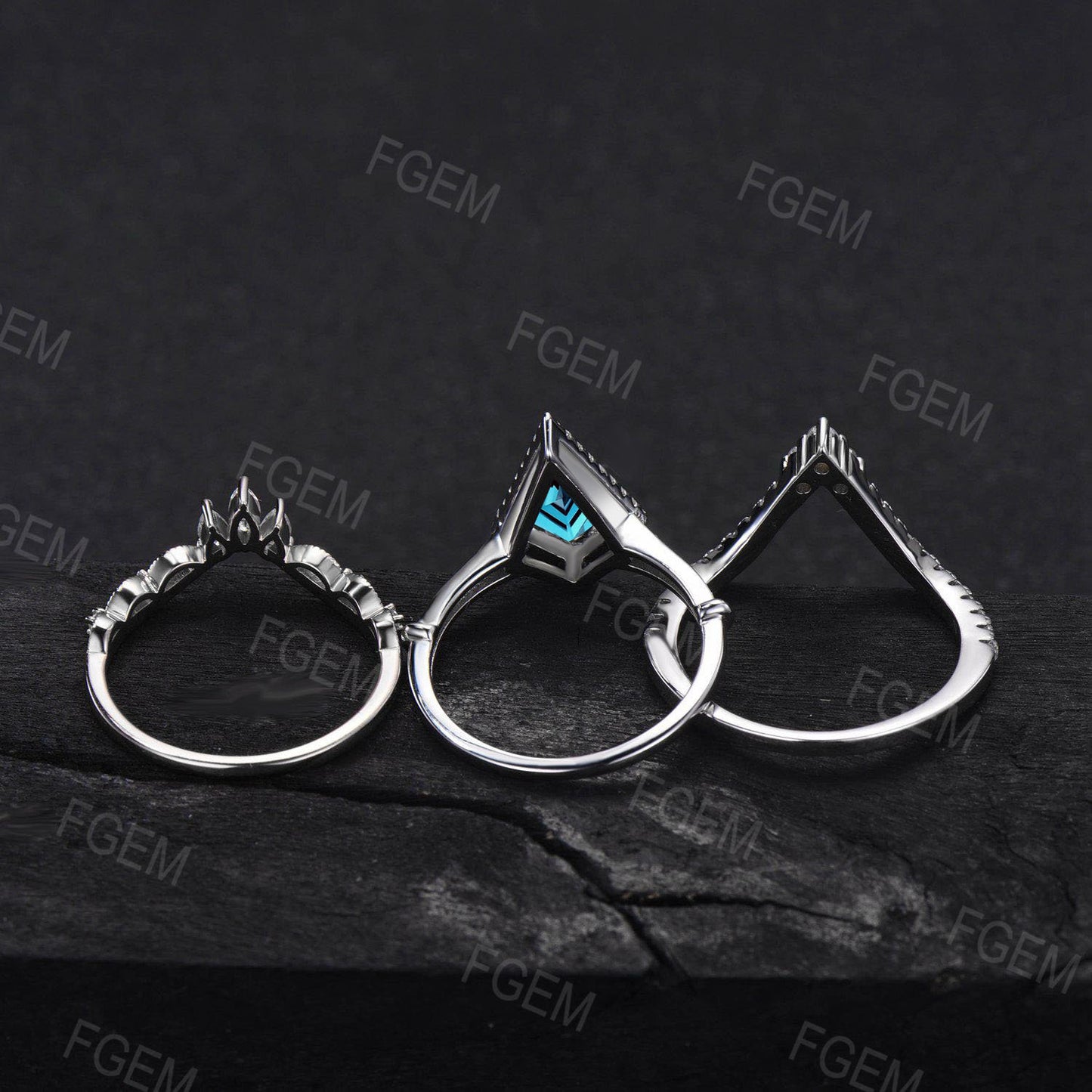Kite Color-Change Alexandrite Bezel Bridal Ring Set 10K White Gold Halo Solitaire Moissanite Wedding Promise Ring Unique Anniversary Gifts