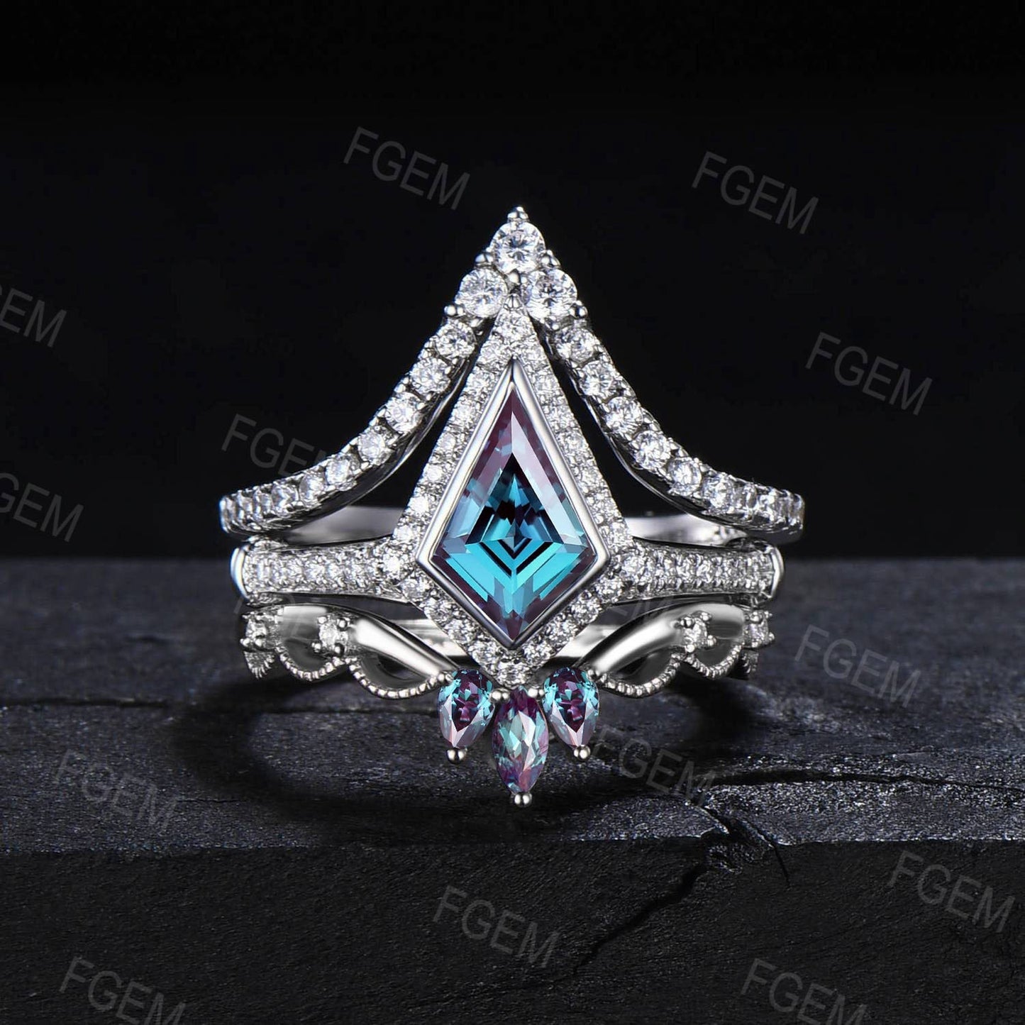 Kite Color-Change Alexandrite Bezel Bridal Ring Set 10K White Gold Halo Solitaire Moissanite Wedding Promise Ring Unique Anniversary Gifts