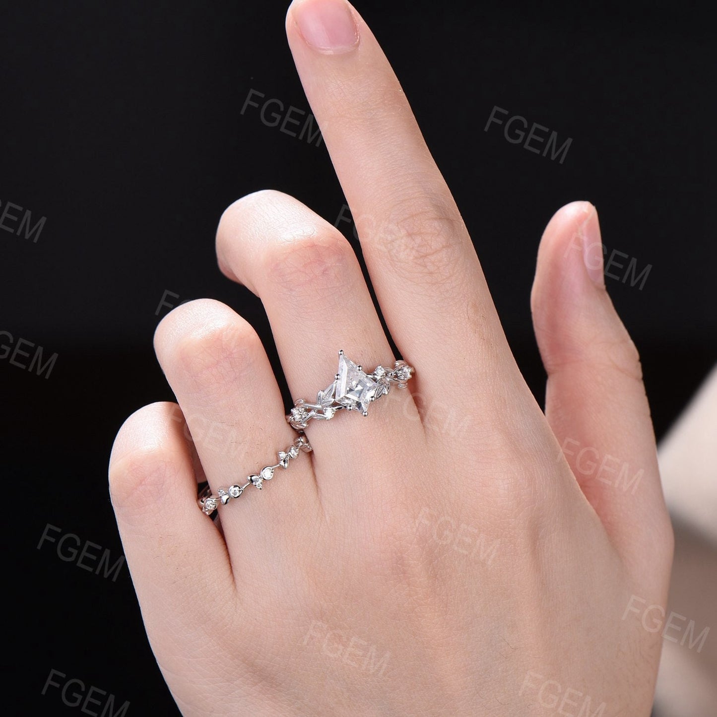 Nature Inspired Moissanite Engagement Ring Set Twist Band Kite Shaped Moissanite Diamond Wedding Ring Set Twig Vine Ring Branch Bridal Set