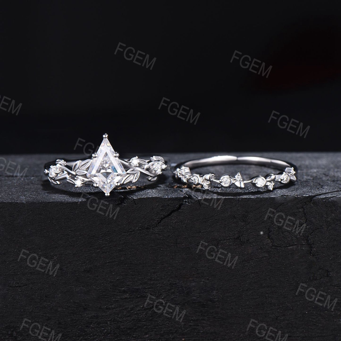 Nature Inspired Moissanite Engagement Ring Set Twist Band Kite Shaped Moissanite Diamond Wedding Ring Set Twig Vine Ring Branch Bridal Set