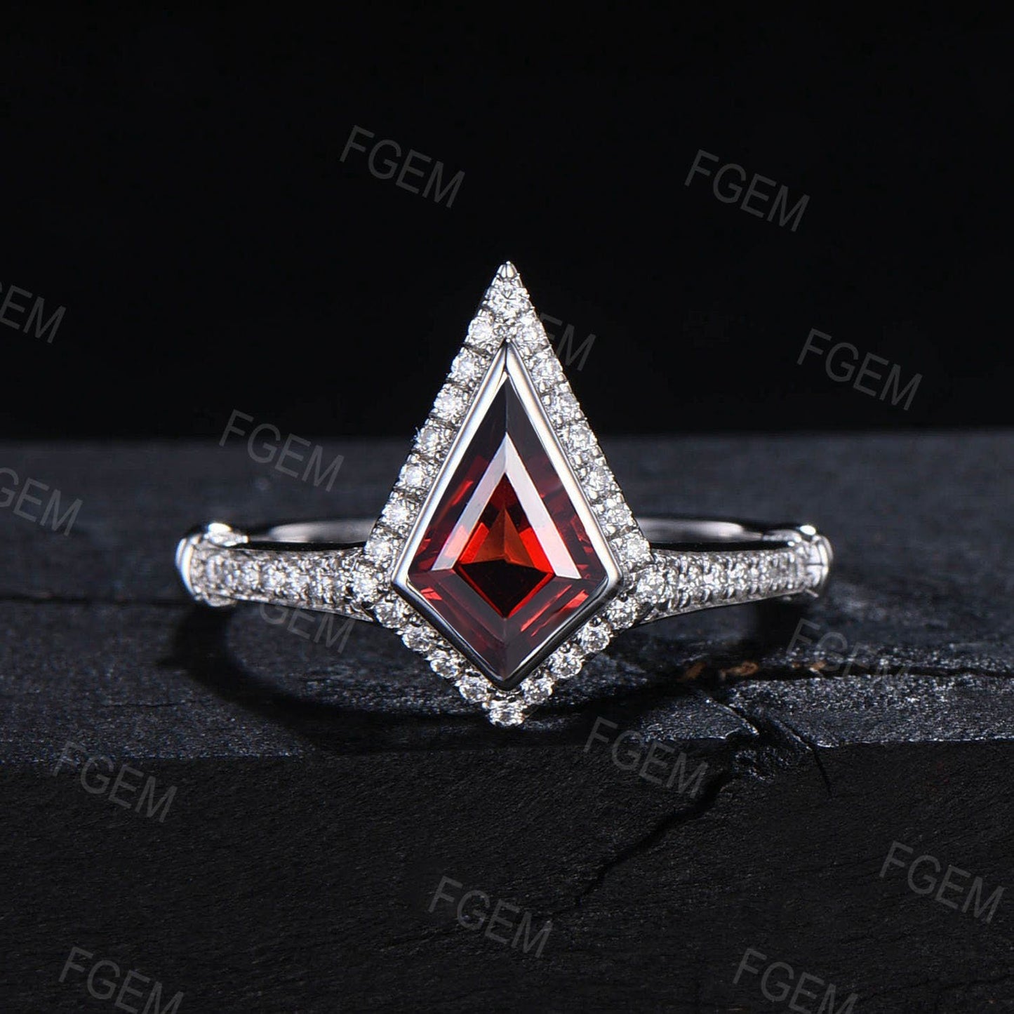 Kite Cut Natural Red Garnet Halo Engagement Ring Set 10K White Gold Moissanite Garnet Bezel Wedding Bridal Set Unique Anniversary Gift Women