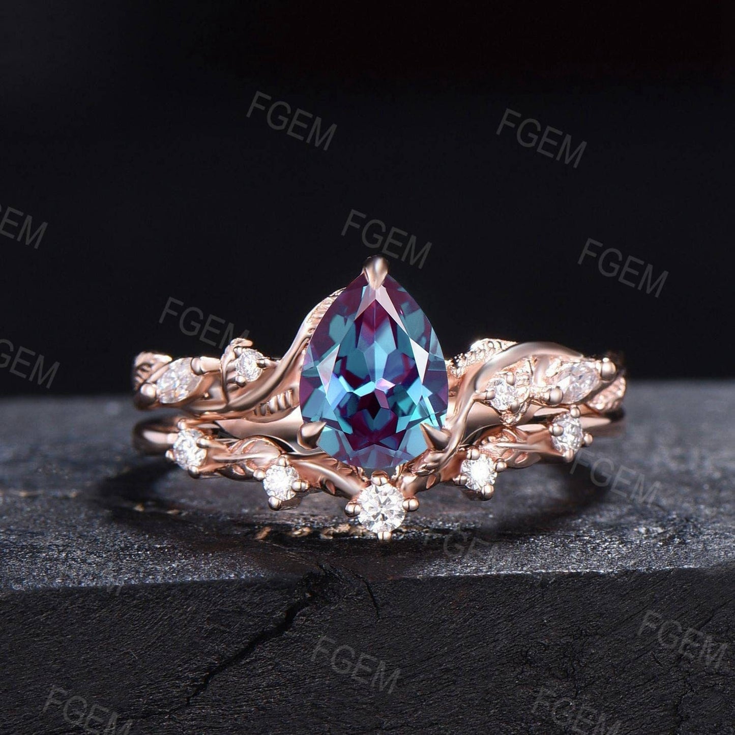 Nature Inspired Color-Change Alexandrite Moissanite Bridal Set 14K Rose Gold Branch Pear Alexandrite Wedding Ring Cluster Moissanite Rings