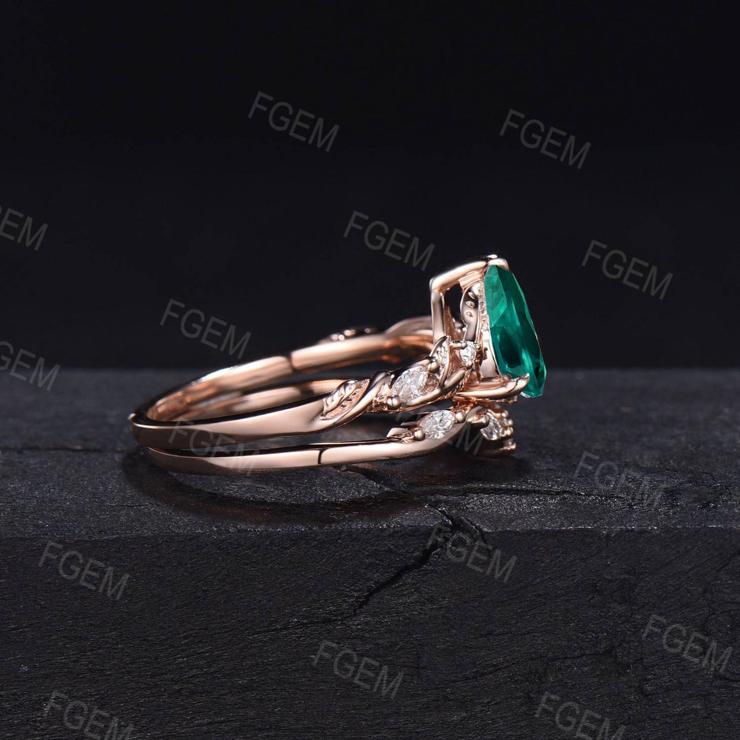 Nature Inspired Green Emerald Engagement Ring Twist Band 1.25ct Pear Emerald Moissanite Wedding Ring Set Leaf Vine Branch Emerald Bridal Set